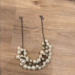 Elegant Pearl Cluster Necklace